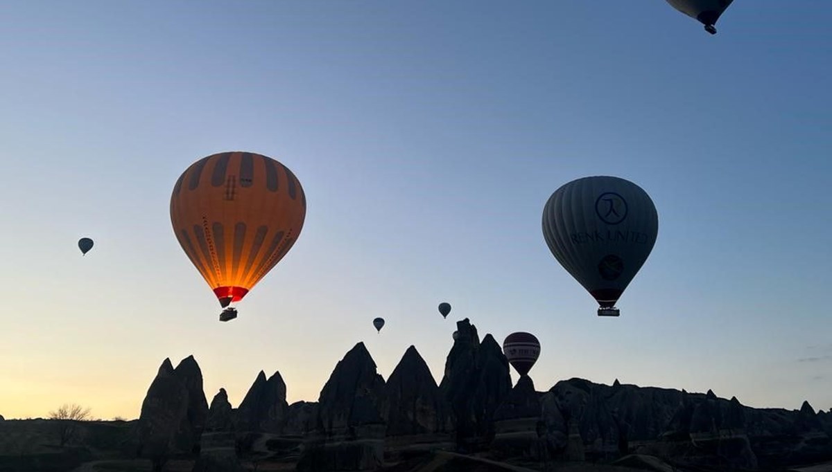 Kapadokya’yı 18 bin turist gökyüzünden izledi