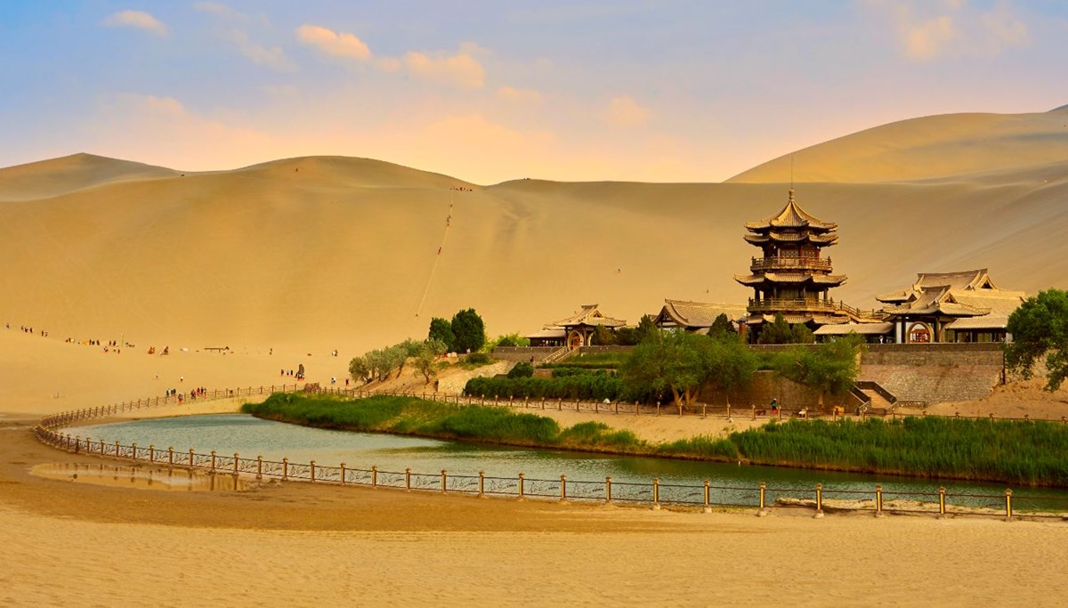 Çölün İncisi: Dunhuang