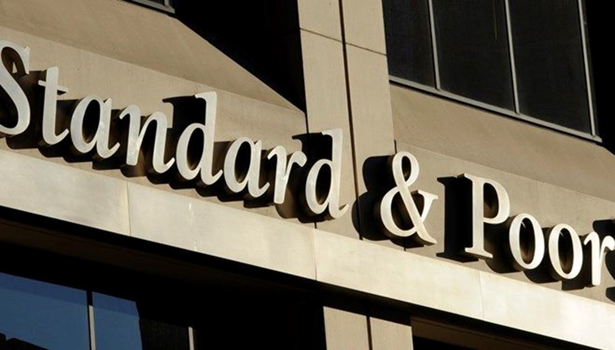 Standard Poor's Türkiye’nin kredi not görünümünü revize etti