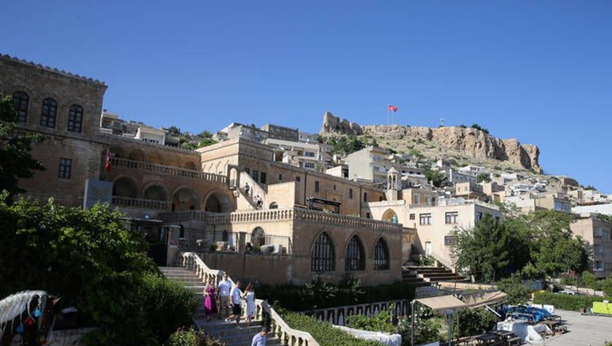 Mardin Müzesi ziyaretçilerini medeniyetler yolculuğuna çıkarıyor