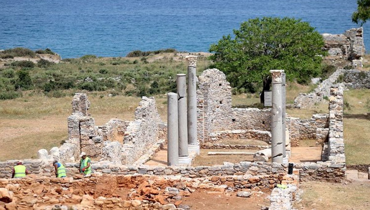 Mersin'deki Anemurium Antik Kenti'nde kazı ve restorasyon sürüyor