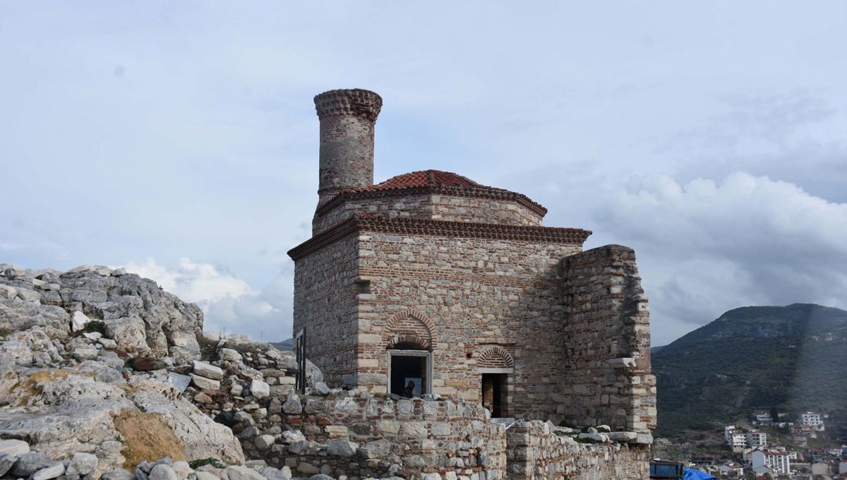 Efes'in ilk yerleşim yeri Ayasuluk Tepesi'ndeki cami restore ediliyor