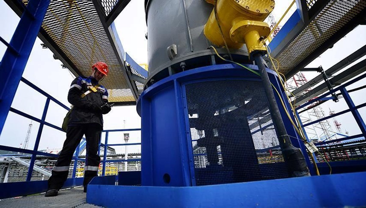 Rus petrol devi Rosneft'ten 6,8 milyar dolar kar