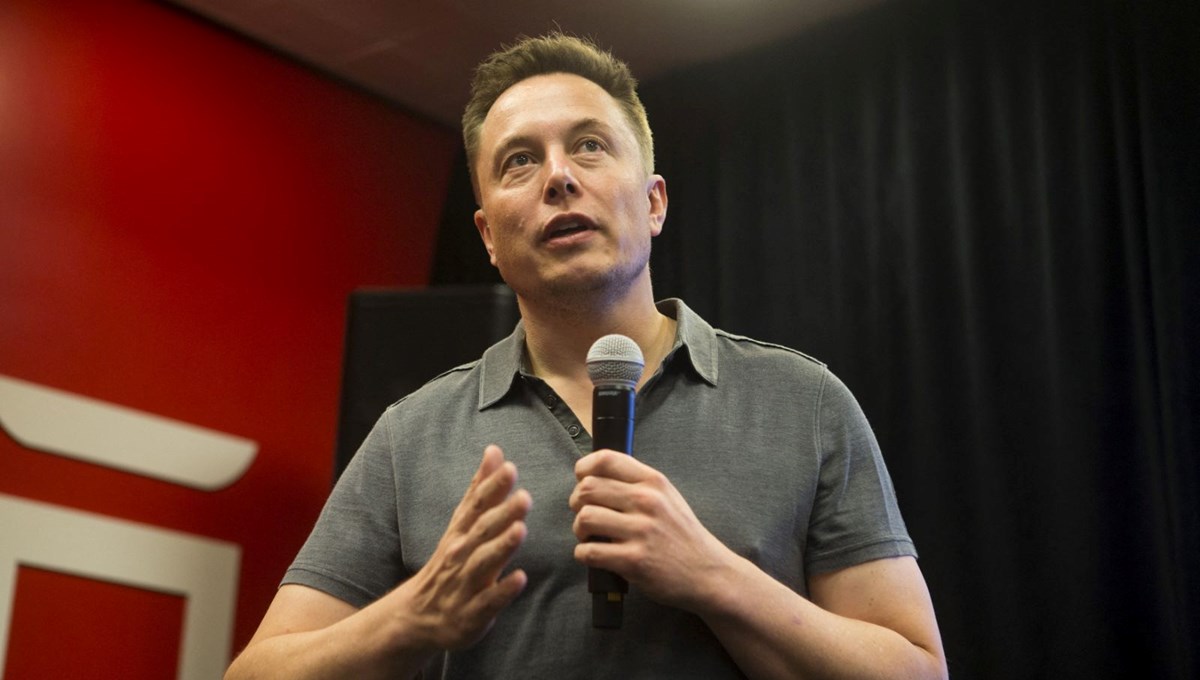 Elon Musk, Twitter'ı satın almasının ardından 3,95 milyar dolarlık daha Tesla hissesi sattı