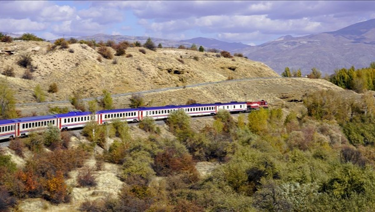 Doğu Ekspresi'nin Kemah-Erzincan rotası fotoğraf tutkunlarına doğal stüdyo oluyor