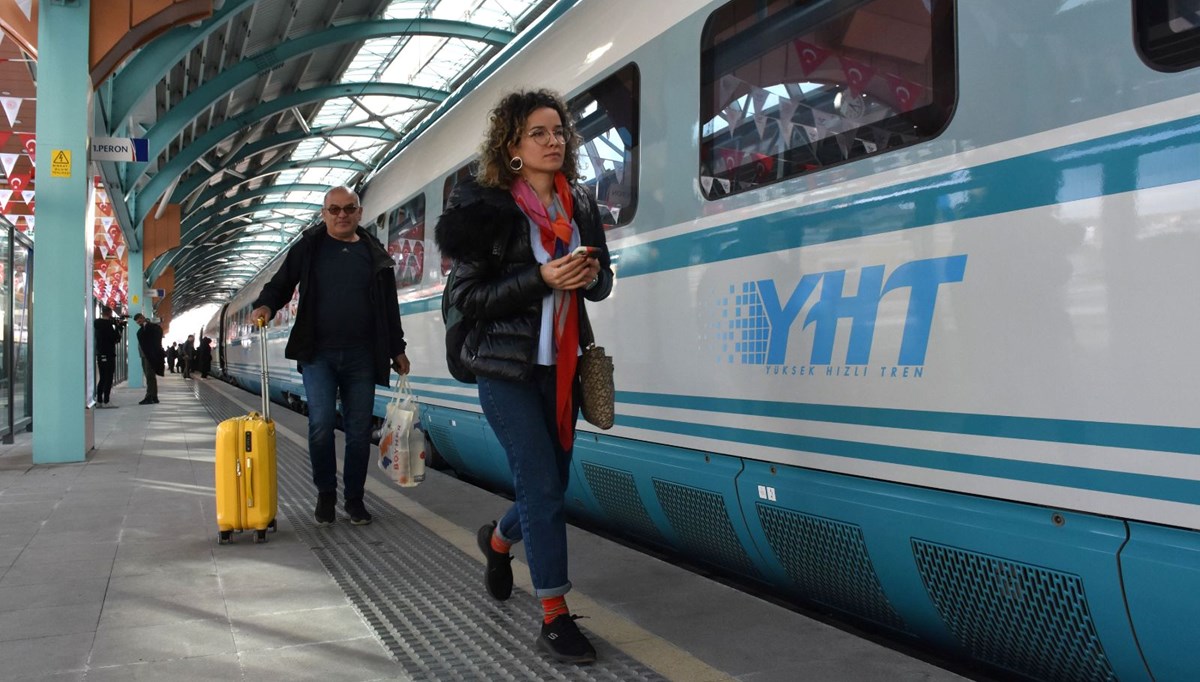 Ankara-Sivas hızlı tren seferlerine yoğun ilgi