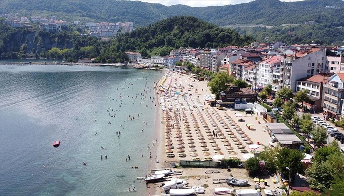 Amasra'nın ağırladığı turist sayısı 11 ayda 2 milyonu aştı