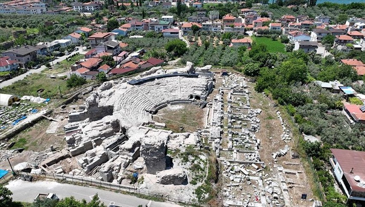 İznik Roma Tiyatrosu turizme kazandırılıyor