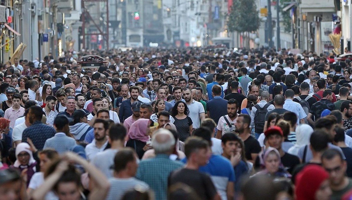 TÜİK paylaştı: Ev işleri yine kadına kaldı