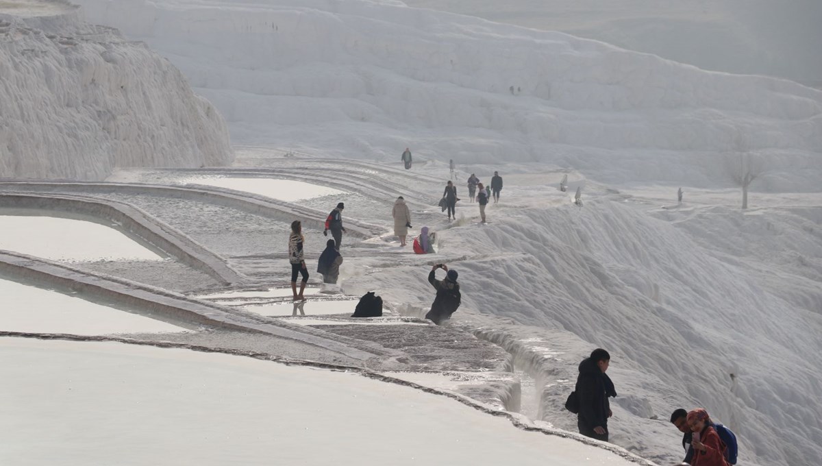 Pamukkale'deki turizmcilerin 2023 hedefi 3 milyon ziyaretçiye ulaşmak