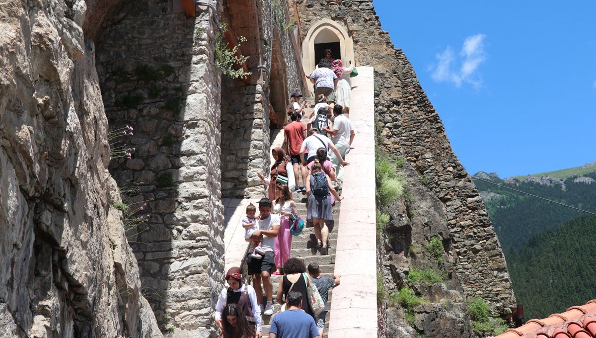 Sümela Manastırı'na ziyaretçi akını