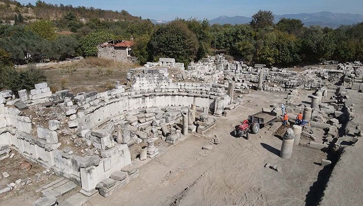 Stratonikeia'nın 2 bin 200 yıllık spor okulu ayağa kaldırılıyor