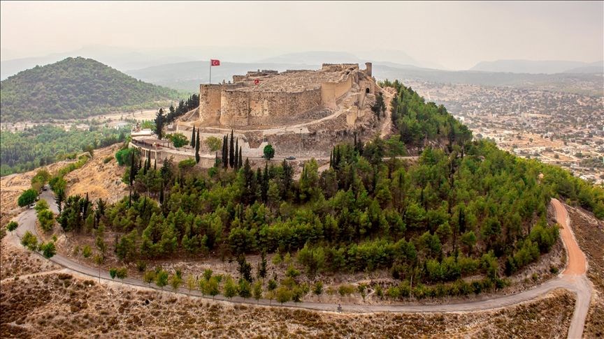 Silifke Kalesi'ndeki arkeolojik çalışmalar ivme kazandı