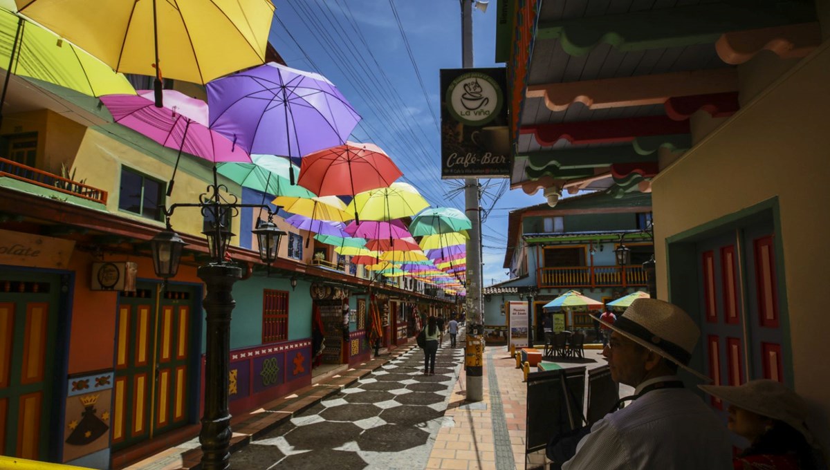 Kolombiya'nın renkli kasabası Guatape