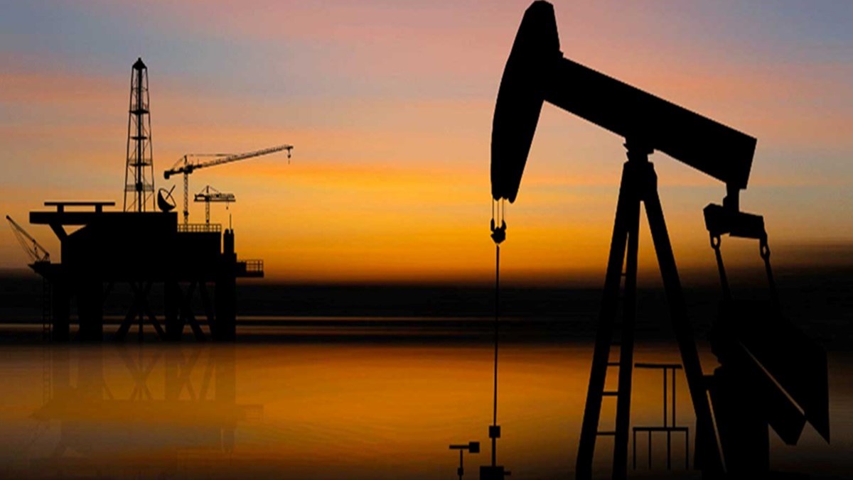 Kıstas kabul edilen ham petrol türleri, WTI (Western Texas Intermediate), Brent ve Umman olup, WTI petrolü NYMEX, Brent petrolü ICE, Umman petrolü ise DME üzerinde işlem görmektedir. WTI Orta Amerika